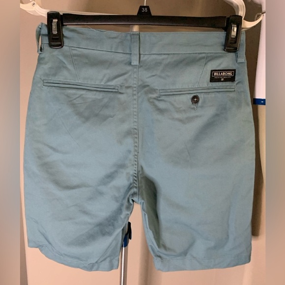 Billabong Mens / Teens Light Blue Shorts, Size 28, Preloved - Picture 2 of 2